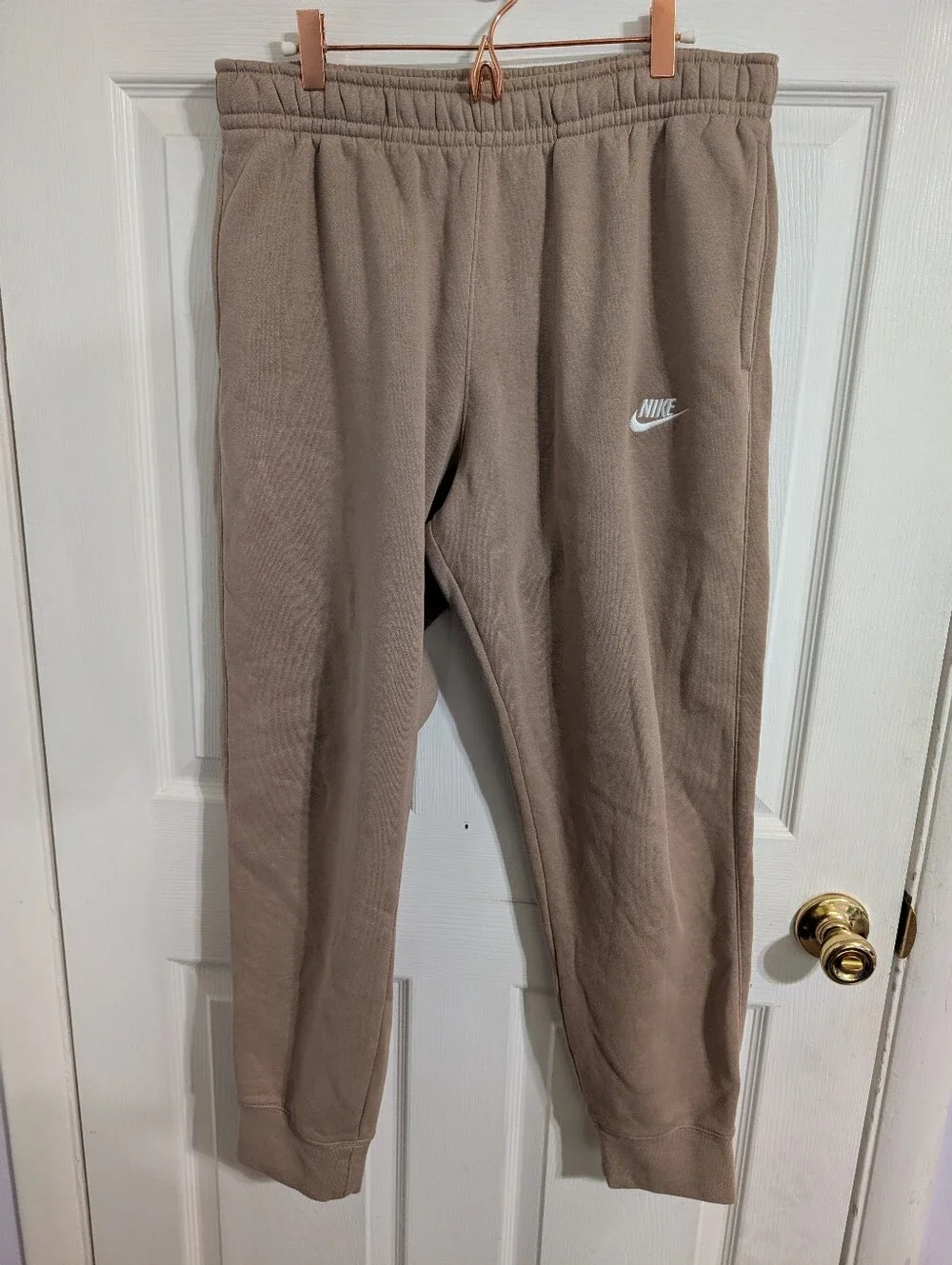 Nike Mens Sweatpants Beige Club Fleece Jogger Drawstring Pockets Size Large